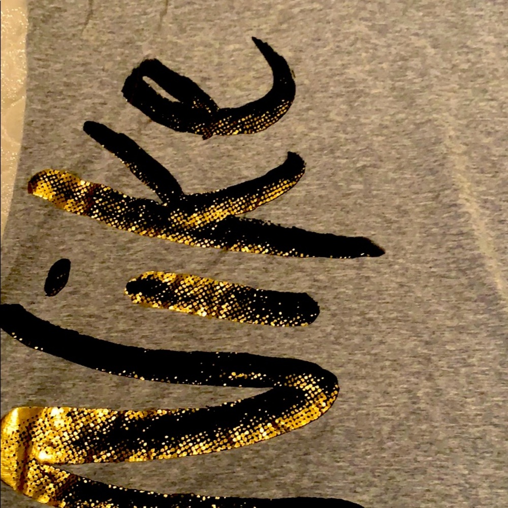 EUC Nike T-shirt grey v neck szLarge